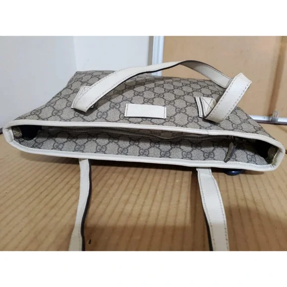SOLD***Authentic Gucci GG Supreme Monogram Shoulder Bag Gray White - Picture 4 of 11